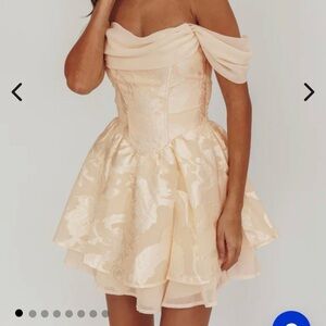 Selfie Leslie Off-Shoulder Peach Dress